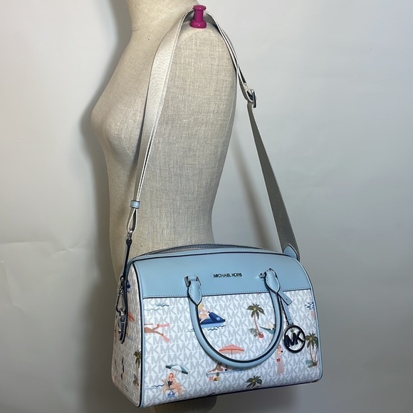 Michael Kors Girls Jet set travel med duffle bag crossbody - Picture 12 of 12